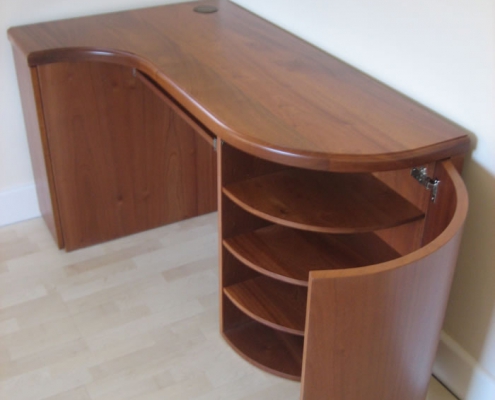 Solid and Veneered Sapele Writing Desk 02